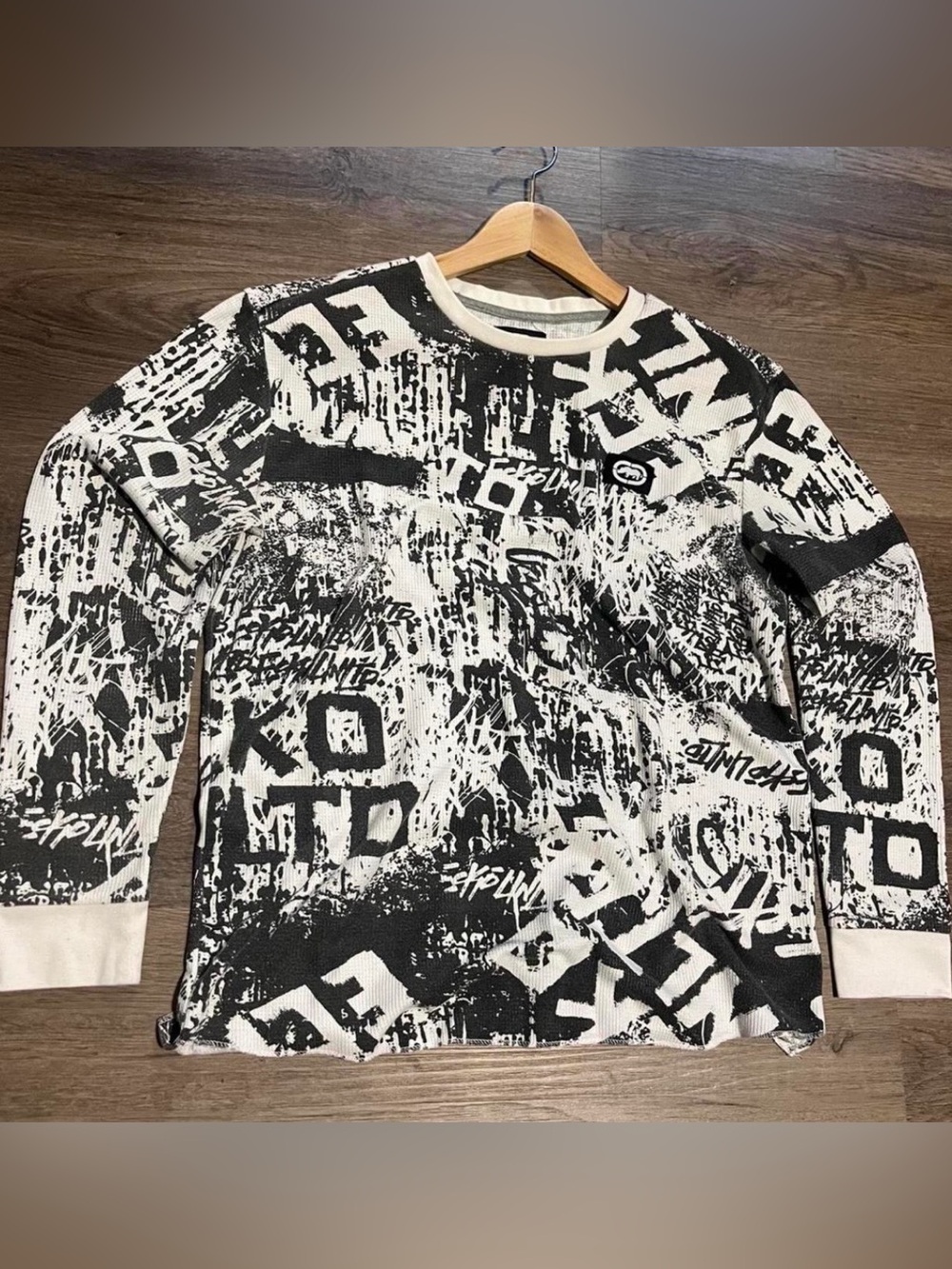Black & White graphic Ecko Unltd thermal